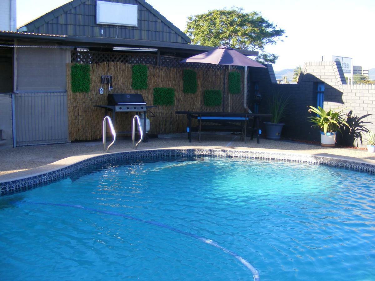 Motel Lodge Rockhampton Luaran gambar